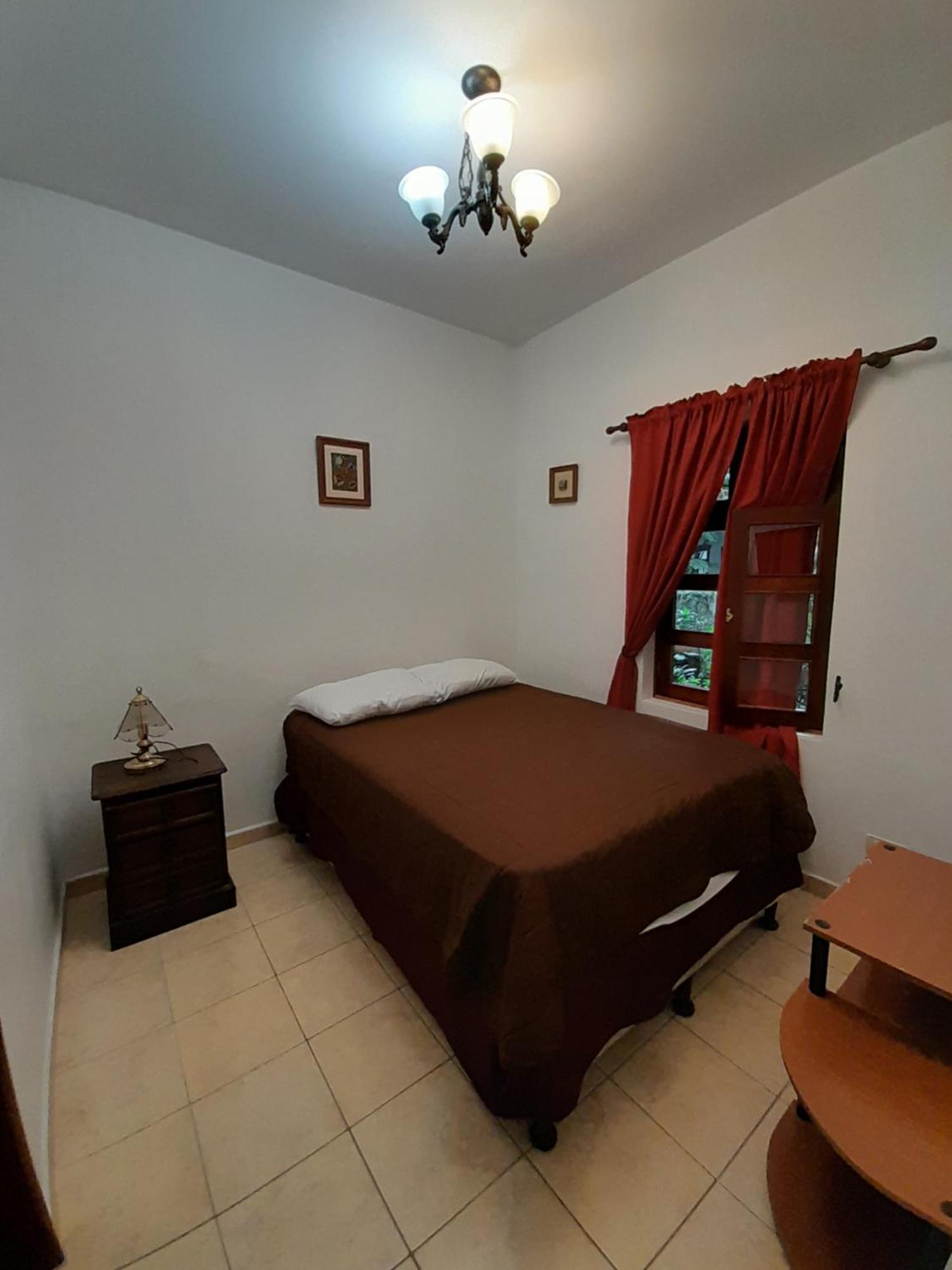 Hotel Y Jardines Casa Buho Антигуа-Гватемала Экстерьер фото