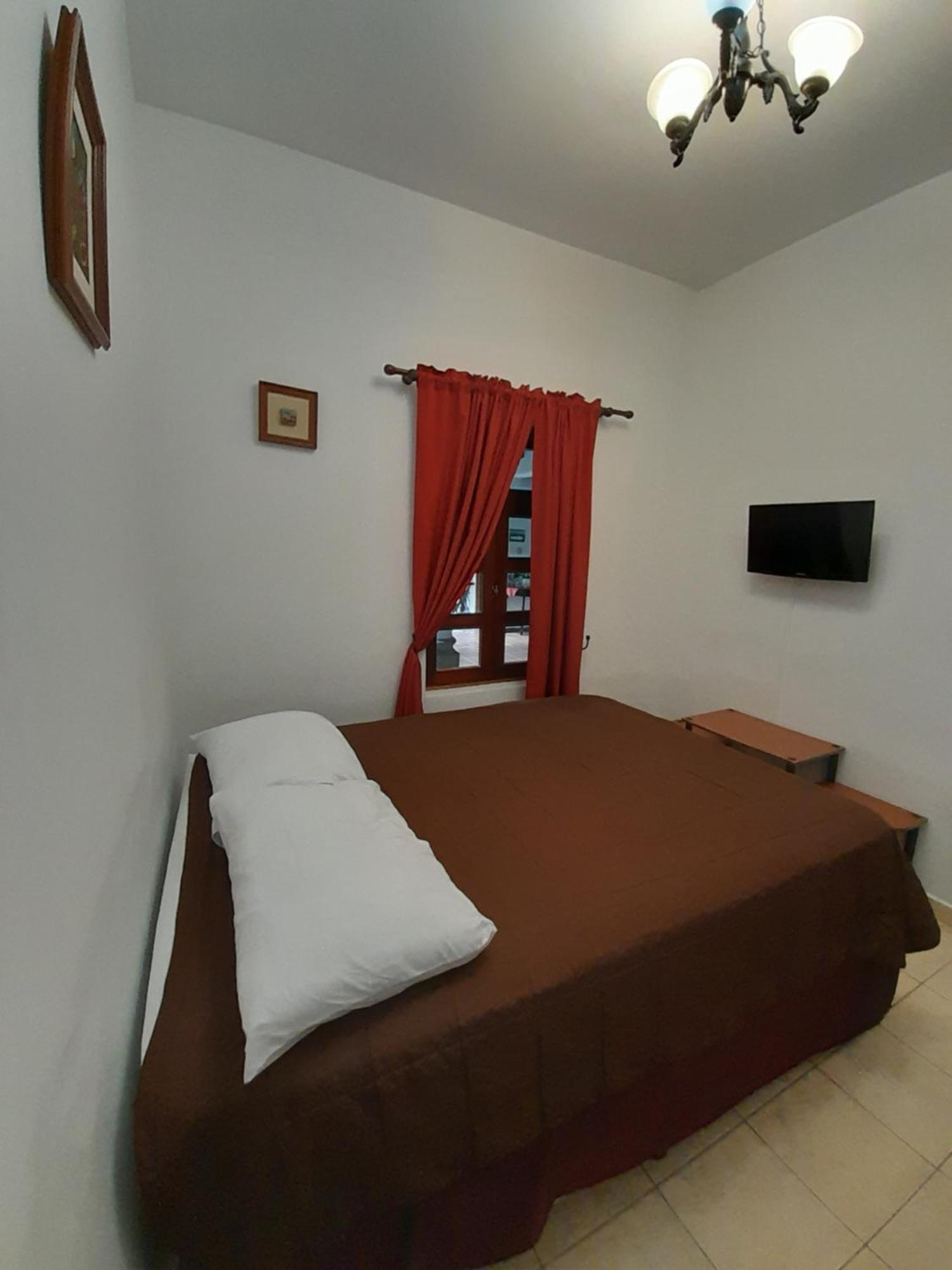 Hotel Y Jardines Casa Buho Антигуа-Гватемала Экстерьер фото